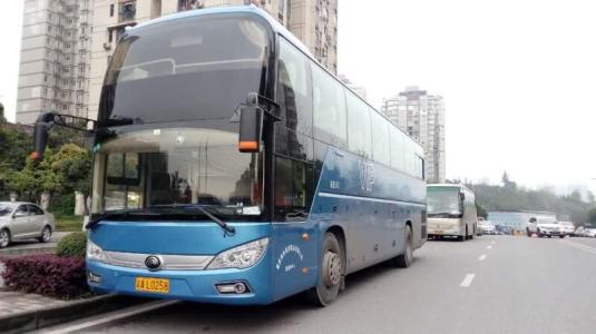 對(duì)于企業(yè)來說,選擇大巴租賃的方式有哪些好處?