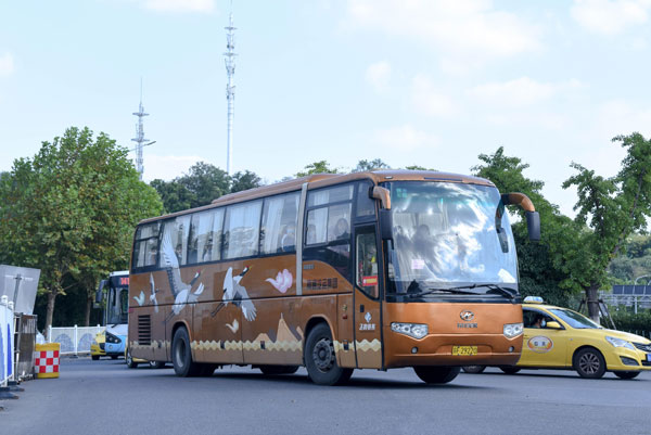 （深圳租大巴車）選用大巴租車應(yīng)考慮哪些問題？