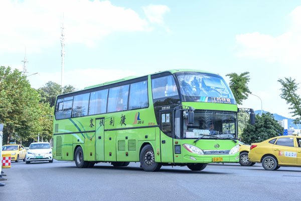 (大巴車(chē)租車(chē)平臺(tái))專(zhuān)業(yè)性的服務(wù)才是真正的平臺(tái)